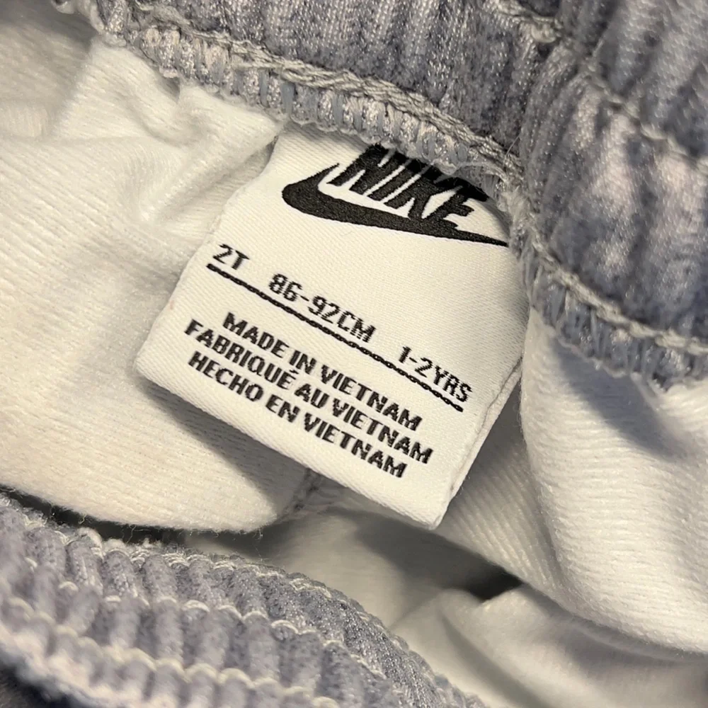 NIKE Boy Toddler 3 piece outfit 2T